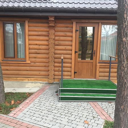 Podilskii Dvir Yakushintsy エクステリア 写真