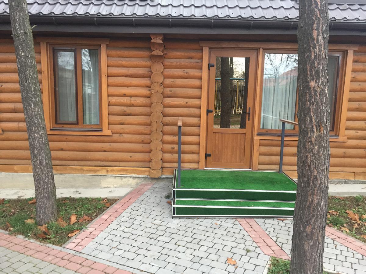 Podilskii Dvir Yakushintsy エクステリア 写真