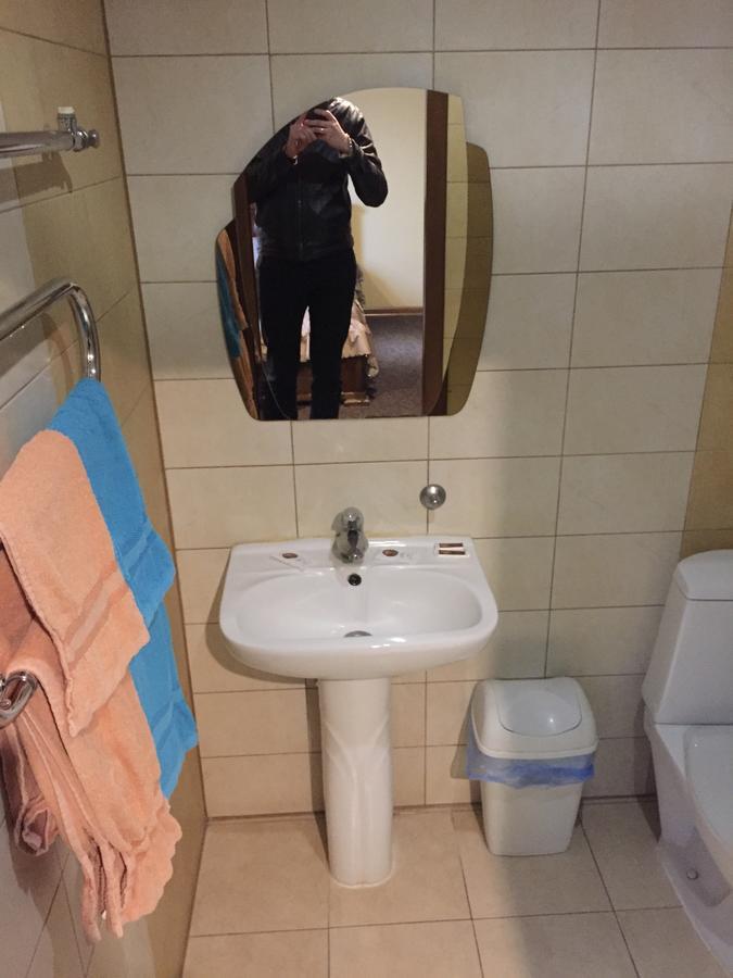 Podilskii Dvir Yakushintsy エクステリア 写真